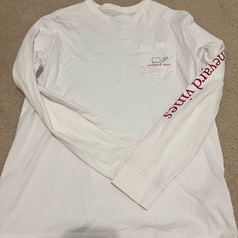 Vineyard vines kids large tee shirt.